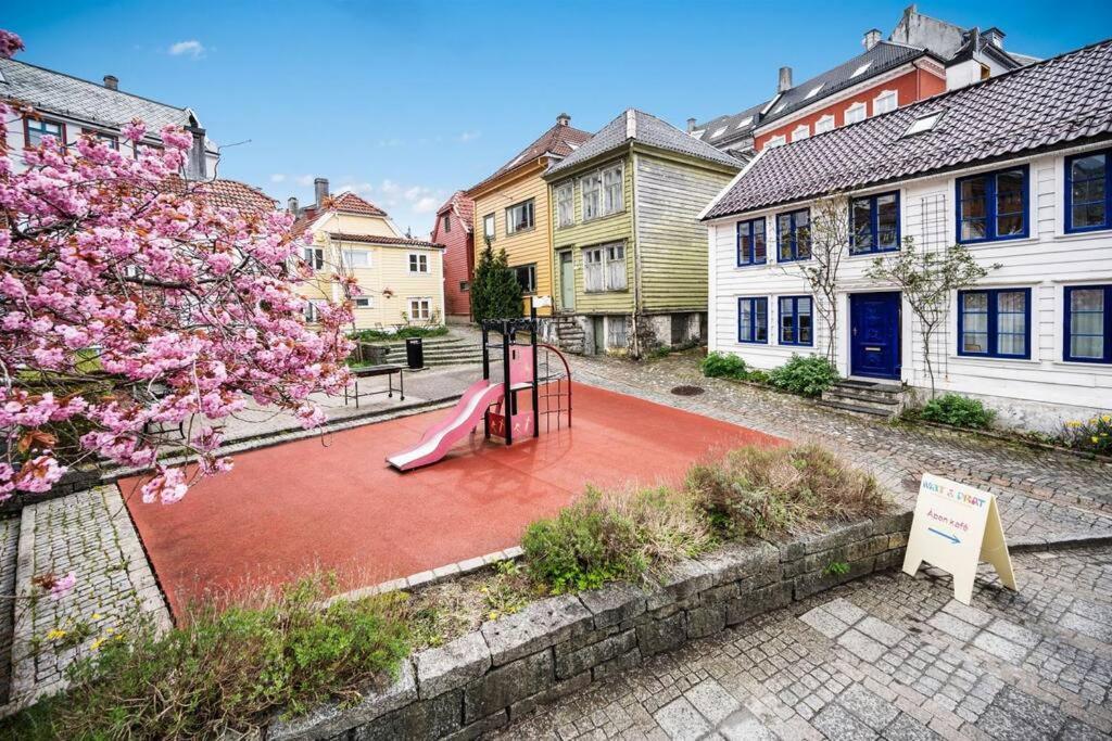 Dinbnb Homes I 4-Bedroom Historical House In Romantic Surroundings Bergen Esterno foto