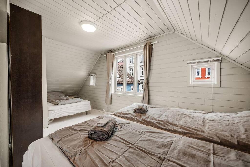 Dinbnb Homes I 4-Bedroom Historical House In Romantic Surroundings Bergen Esterno foto