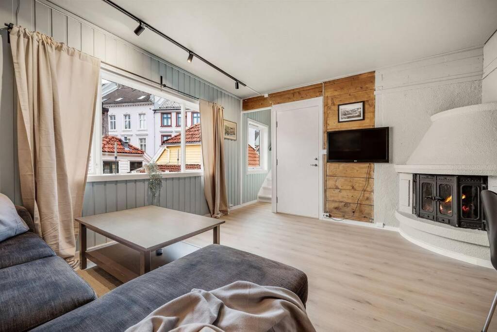 Dinbnb Homes I 4-Bedroom Historical House In Romantic Surroundings Bergen Esterno foto