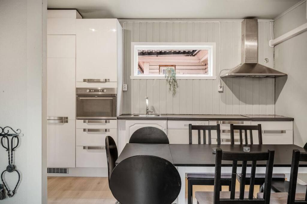 Dinbnb Homes I 4-Bedroom Historical House In Romantic Surroundings Bergen Esterno foto