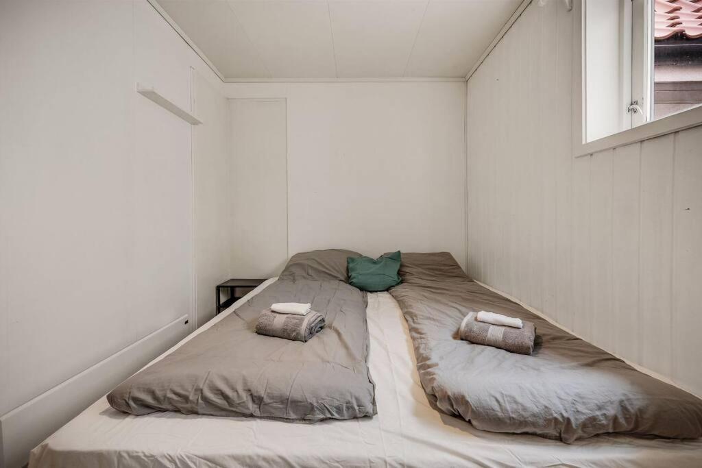 Dinbnb Homes I 4-Bedroom Historical House In Romantic Surroundings Bergen Esterno foto