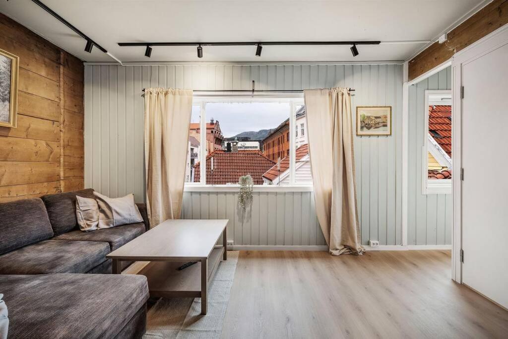 Dinbnb Homes I 4-Bedroom Historical House In Romantic Surroundings Bergen Esterno foto