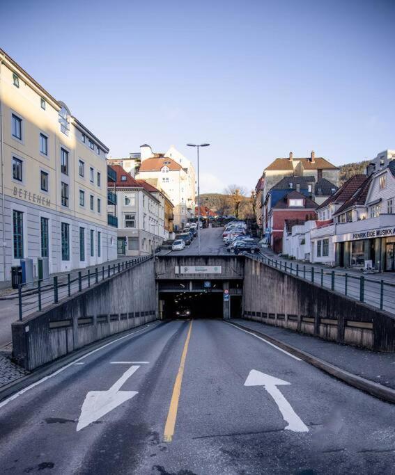 Dinbnb Homes I 4-Bedroom Historical House In Romantic Surroundings Bergen Esterno foto