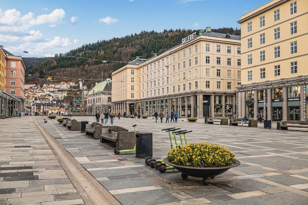 Dinbnb Homes I 4-Bedroom Historical House In Romantic Surroundings Bergen Esterno foto